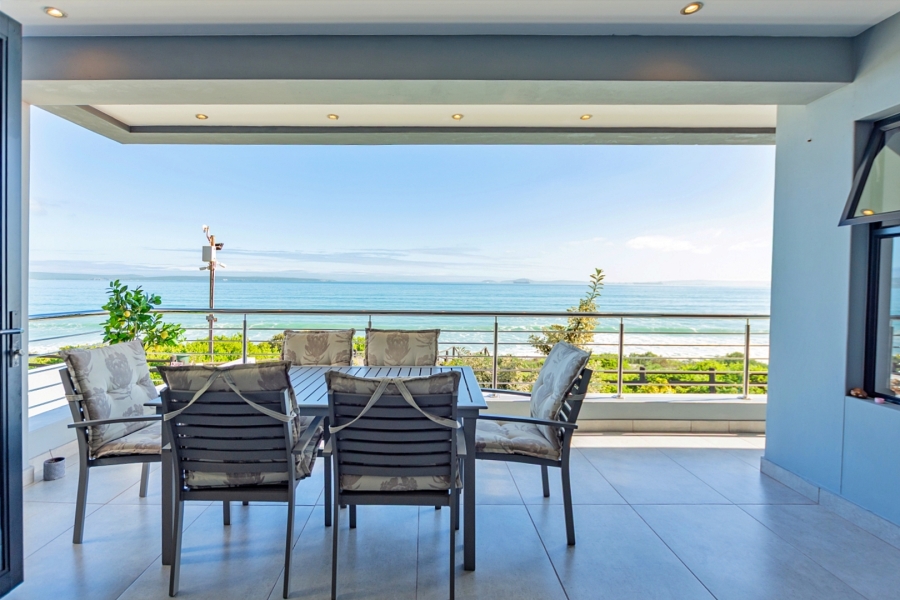 7 Bedroom Property for Sale in Calypso Beach Western Cape